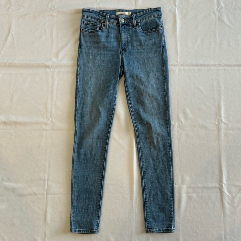 Levi's 711 Skinny Jeans Light Blue Size 27